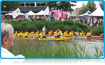 Apeldoorn Dragon Boat Festival attracts more than 100 thousand visitors to watch the boat races and listen to the live music.