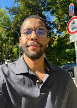 Master’s Thesis Sheds Light on Differences Between Cinema and Streaming Experiences Master’s Thesis Sheds Light on Differences Between Cinema and Streaming Experiences
