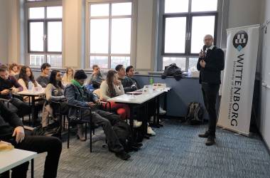 Lawyer from ICC Kicks off UN Simulation Talks Lawyer from ICC Kicks off UN Simulation Talks