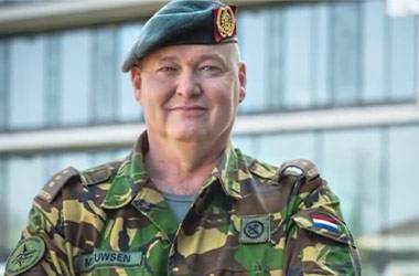 Director of NATO's Control Centre in Utrecht Thrills Students with Guest Lecture Director of NATO's Control Centre in Utrecht Thrills Students with Guest Lecture