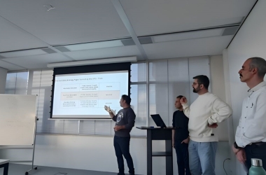 Amsterdam Project Week: Students Identify Market Entry Strategies for Dutch Companies