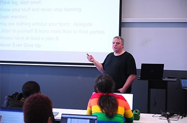 Creating Memories with Miniworld Guest Lecturer Wants to Create Memories with Miniworld