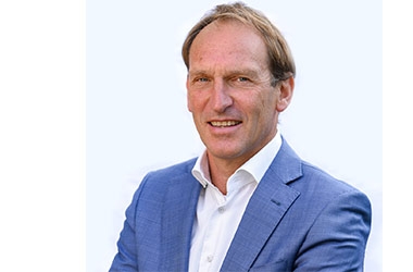 Former CEO of Dutch Professional Football Teams Delivers Lecture on Sports Management to Wittenborg Students Former CEO of Dutch Professional Football Teams Delivers Lecture on Sports Management to Wittenborg Students