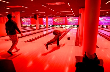  Fun and Games - over 100 Students at Wittenborg’s Bowling Night 
