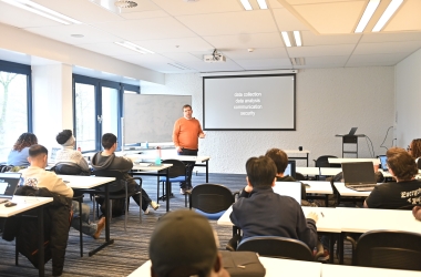 Navigating the Big-Data Wave: Students Gain Insights from Expert
