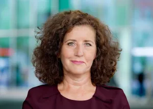 Minister Weighs in on International Students "Fast-Tracked into Prestigious Universities"