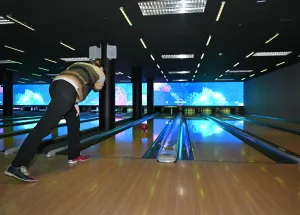 Wittenborg Brings Students Together with Bowling Night and International Food Party 