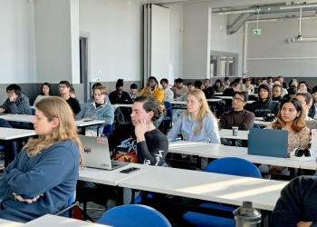 Bachelor Students 'Buy, Sell' VR Systems in Negotiation Skills Project Week Bachelor Students 'Buy, Sell' VR Systems in Negotiation Skills Project Week