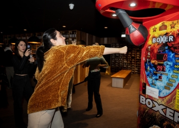 Fun and Games: Over 170 Students and Staff Attend Bowling Night in Apeldoorn 